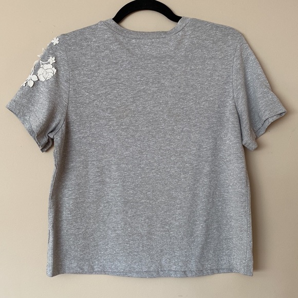 [S] Anthropologie Pankaj & Nidhi Embellished Floral T-Shirt | Gray and White - Picture 2 of 5